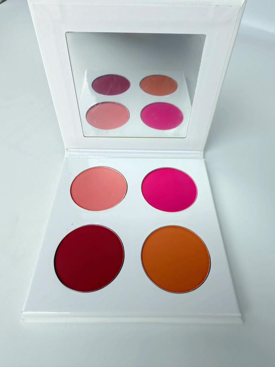 LB BLUSH PALETTE