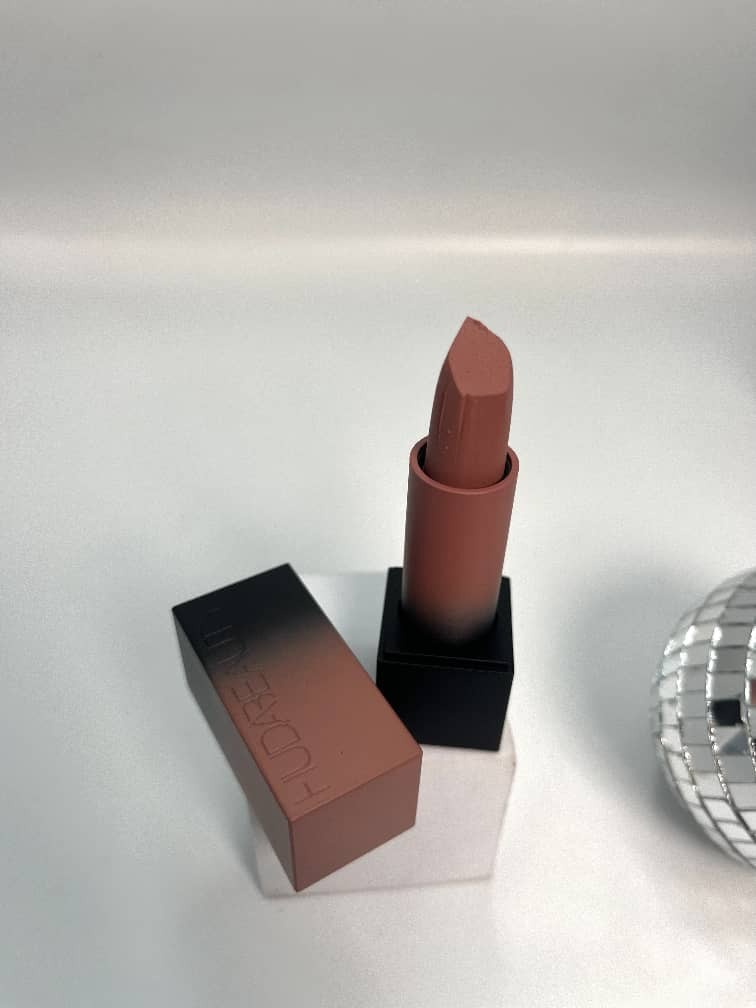 HUDABEAUTY MATTE STICK
